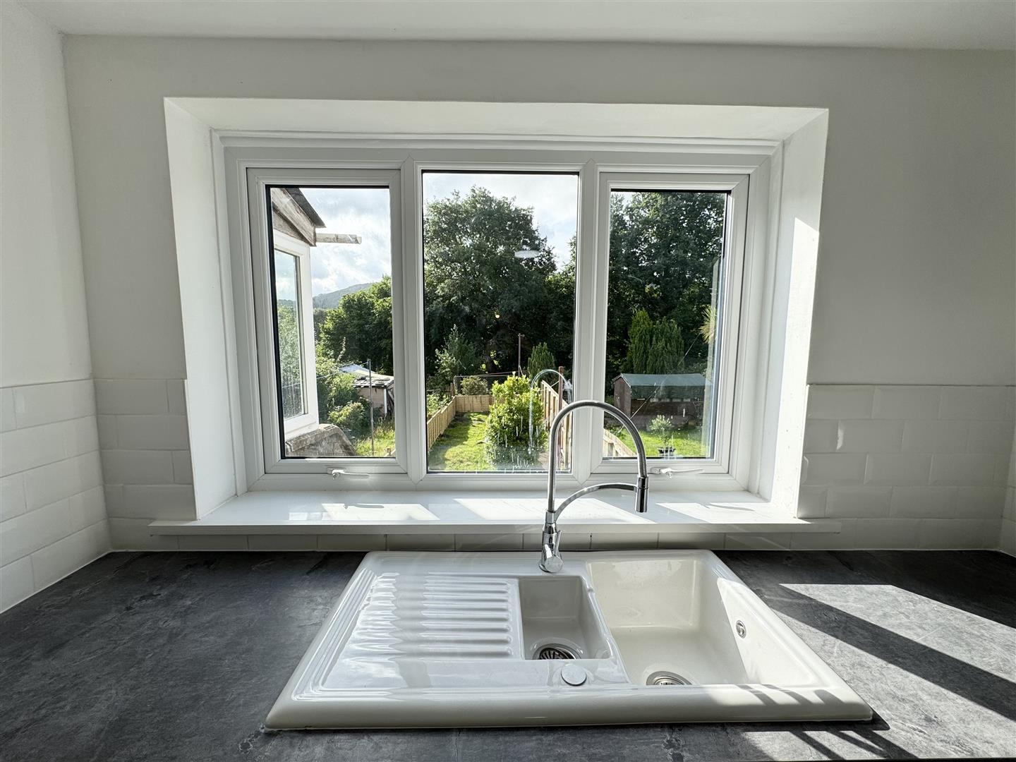house for rent swansea road