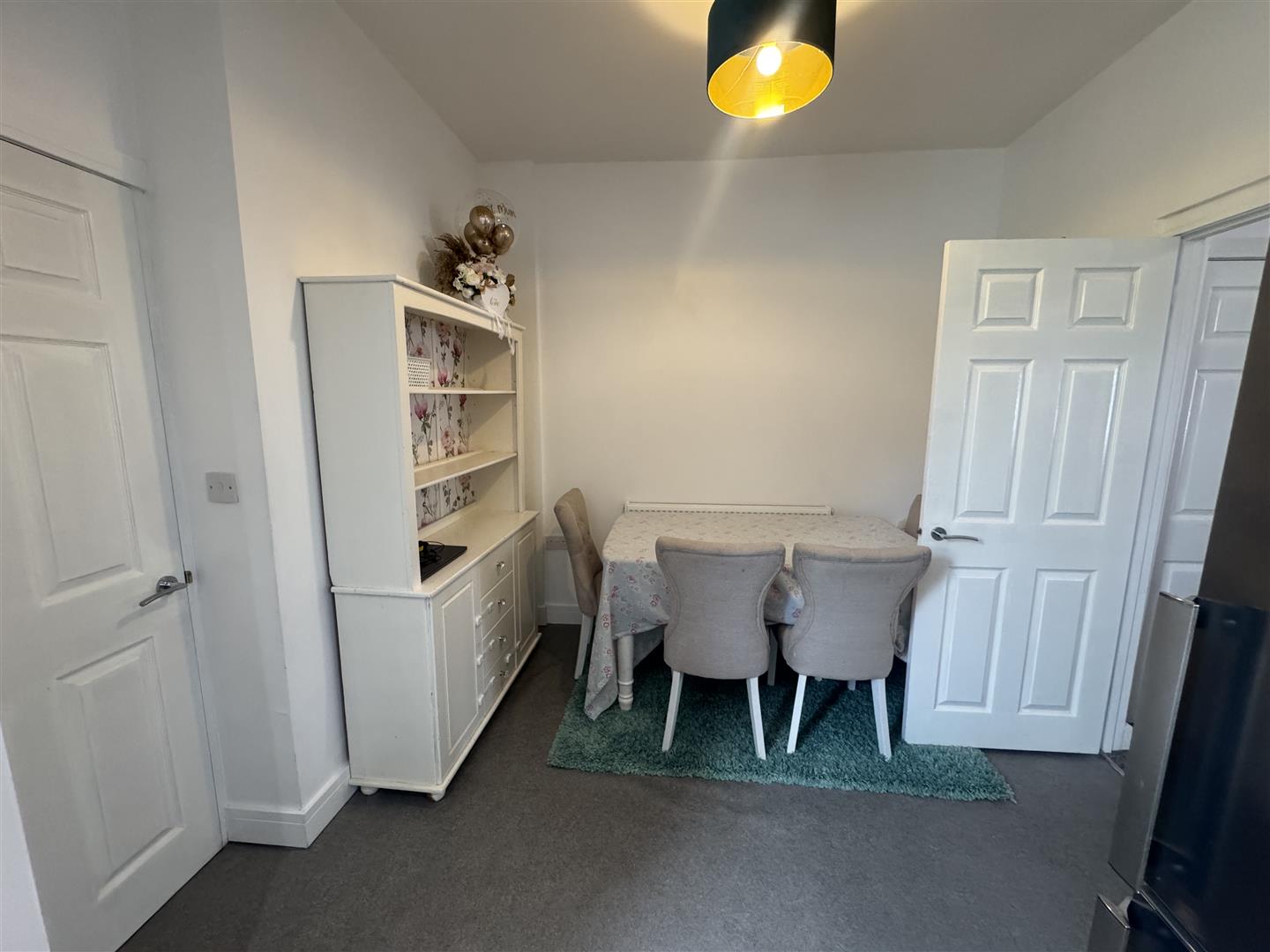 house - semi-detached for rent the avenue