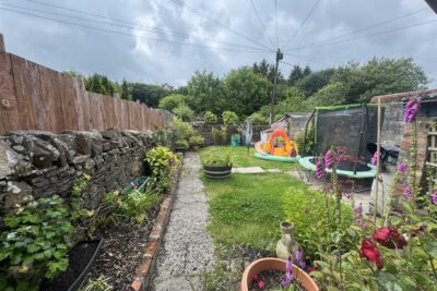 house - semi-detached for rent the avenue