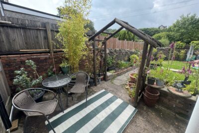 house - semi-detached for rent the avenue