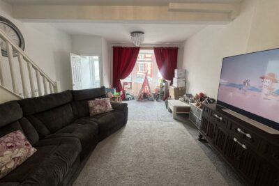 house - semi-detached for rent the avenue