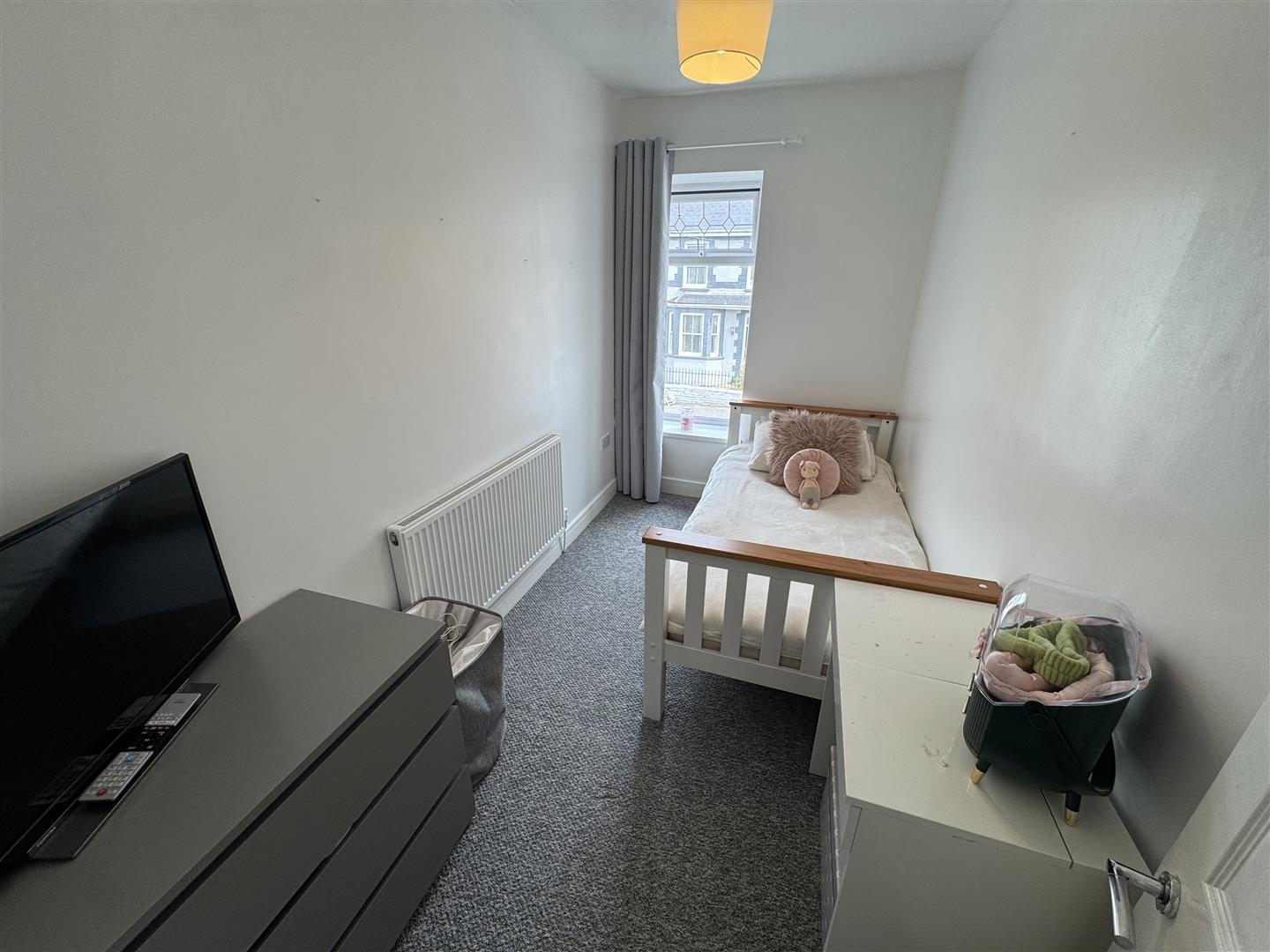 house - semi-detached for rent the avenue