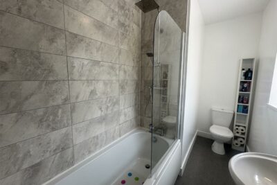 house - semi-detached for rent the avenue