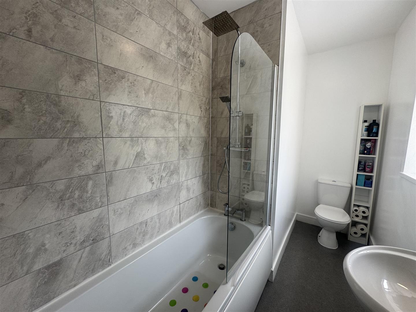 house - semi-detached for rent the avenue