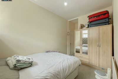 house - end terrace for sale morgans road