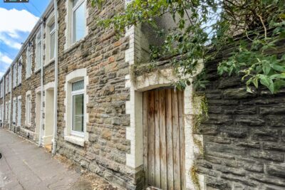 house - end terrace for sale morgans road