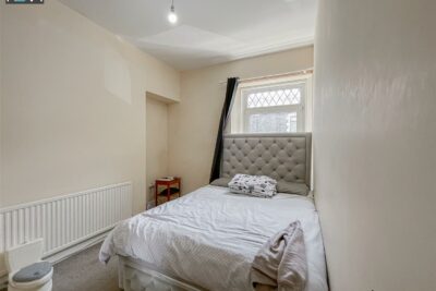 house - end terrace for sale morgans road