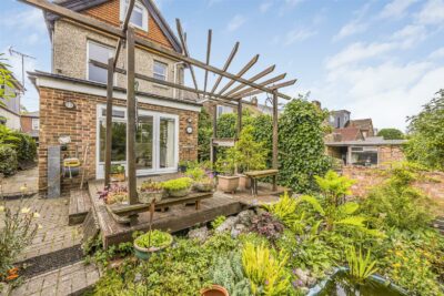 house for sale victoria road