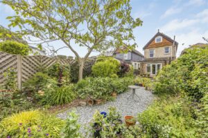 house for sale victoria road