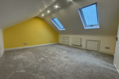 house - terraced for rent de barri street