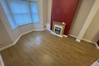 house - terraced for rent de barri street