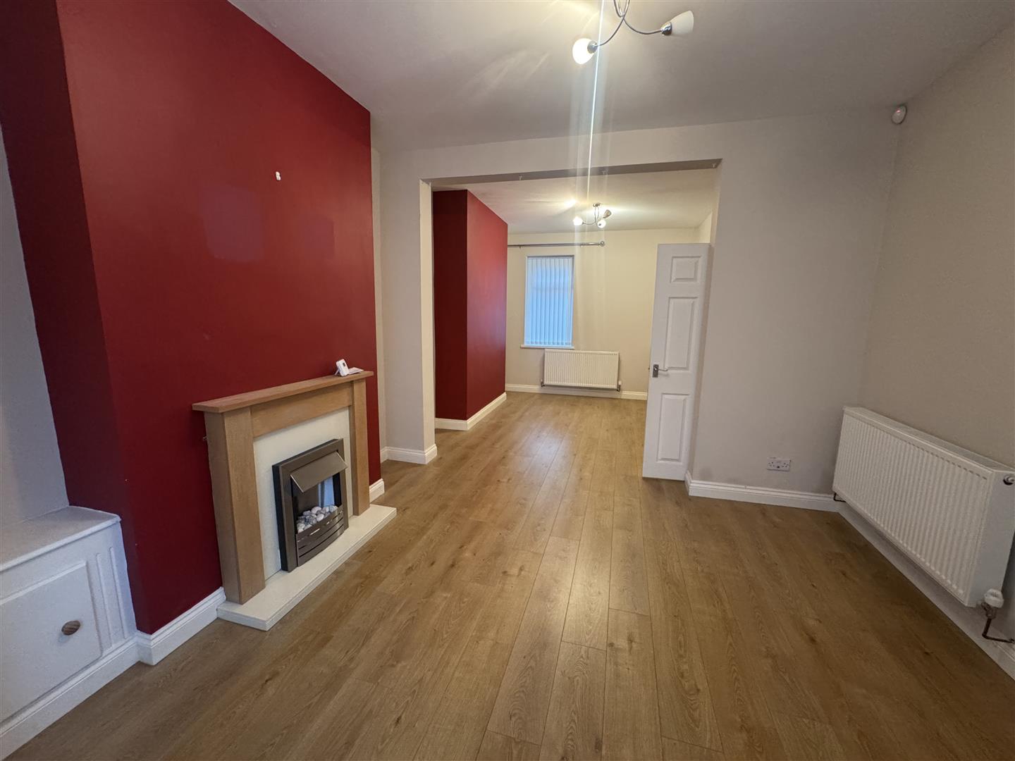 house - terraced for rent de barri street