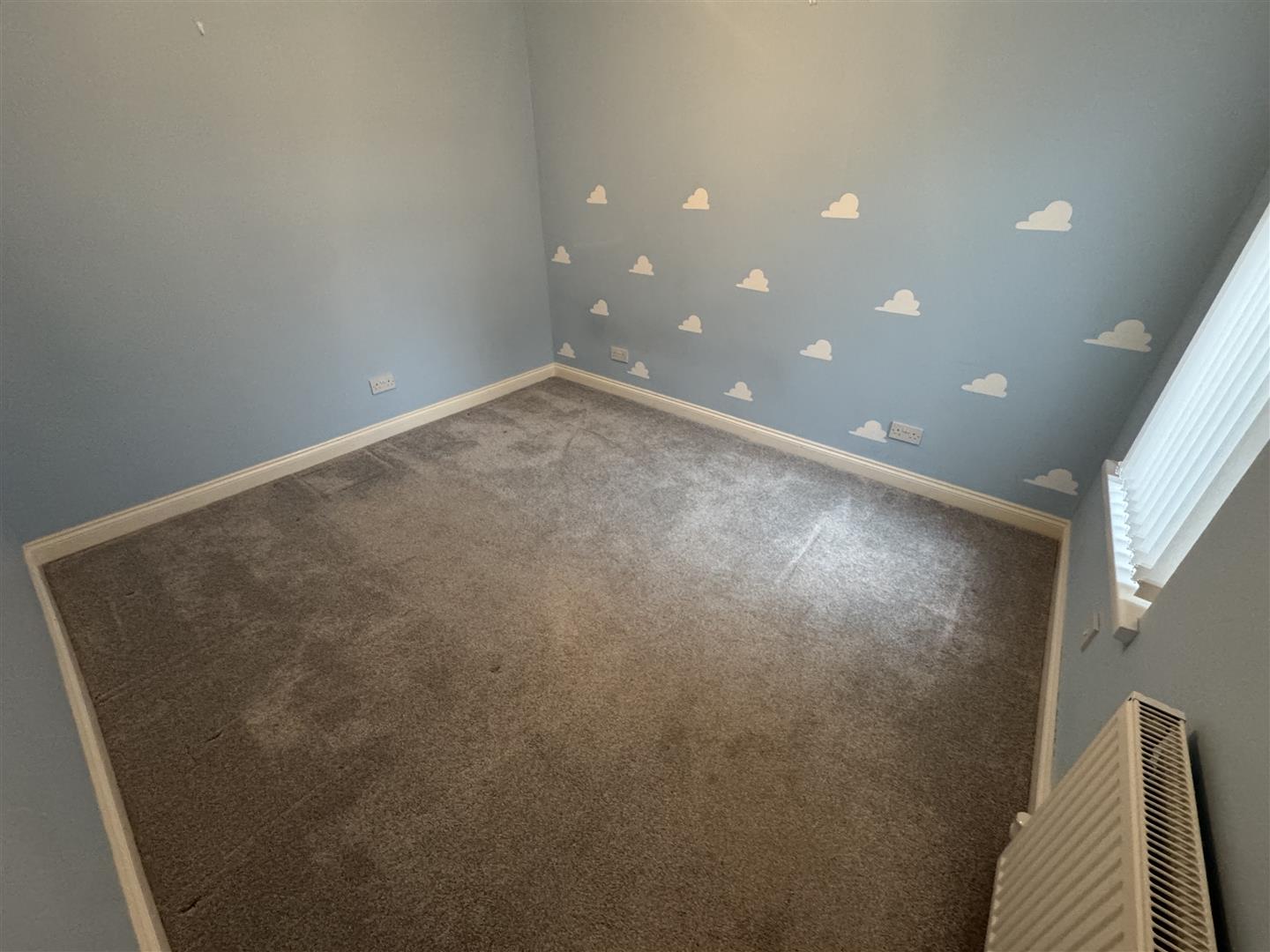 house - terraced for rent de barri street