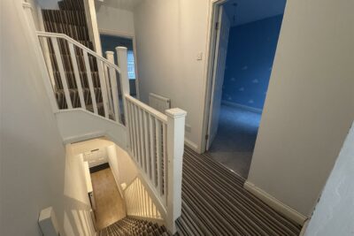 house - terraced for rent de barri street