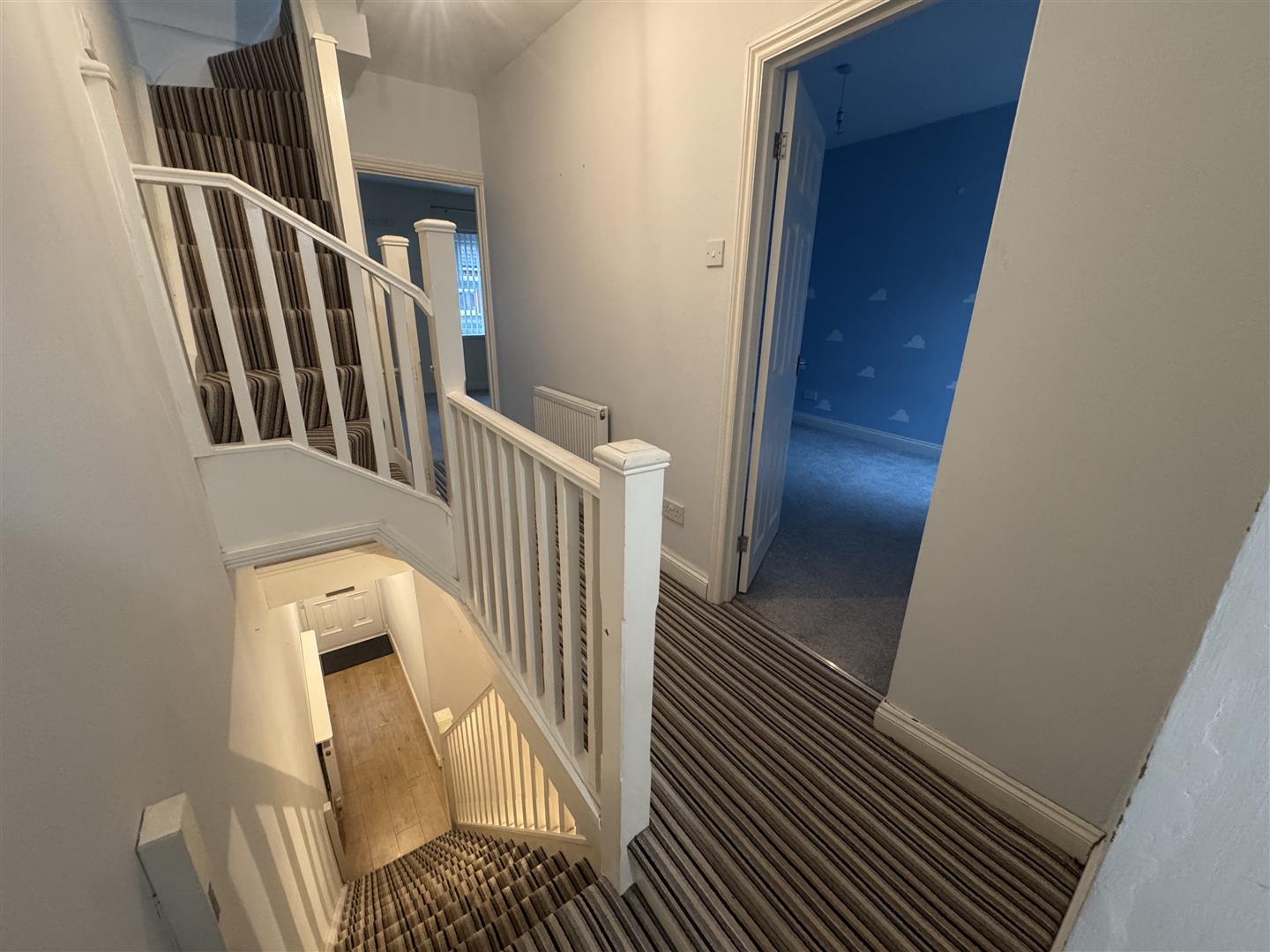 house - terraced for rent de barri street