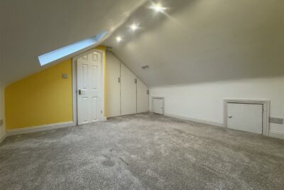 house - terraced for rent de barri street