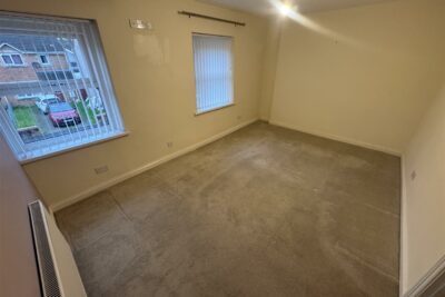 house - terraced for rent de barri street