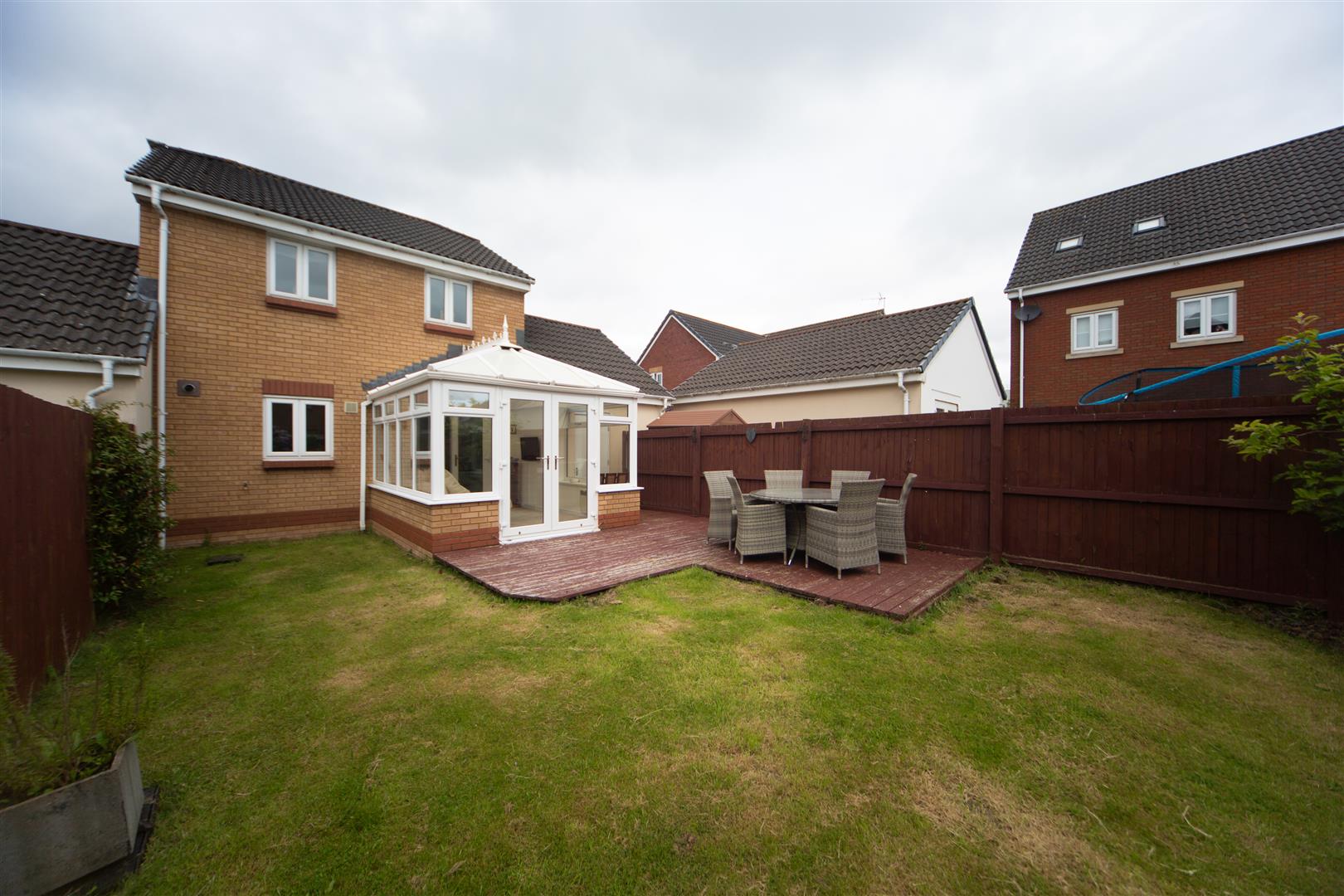 house - link detached for rent wyncliffe gardens