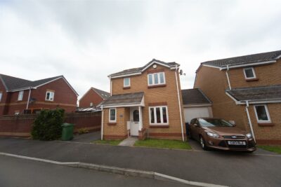 house - link detached for rent wyncliffe gardens