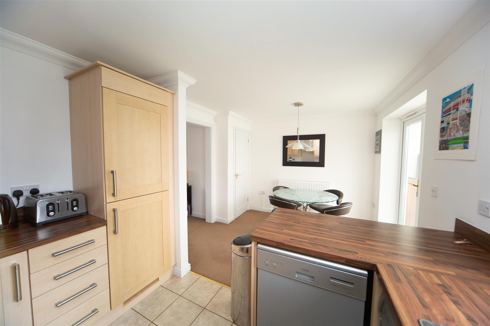 house - link detached for rent wyncliffe gardens