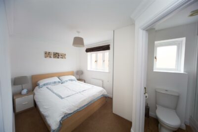 house - link detached for rent wyncliffe gardens