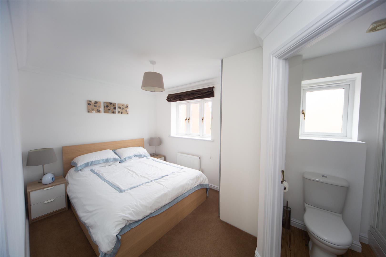house - link detached for rent wyncliffe gardens