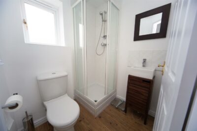 house - link detached for rent wyncliffe gardens