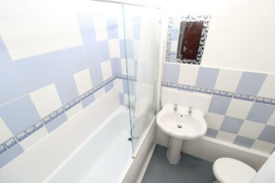 house - end terrace for rent wood road