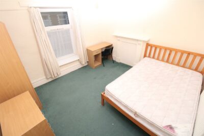 house - end terrace for rent wood road