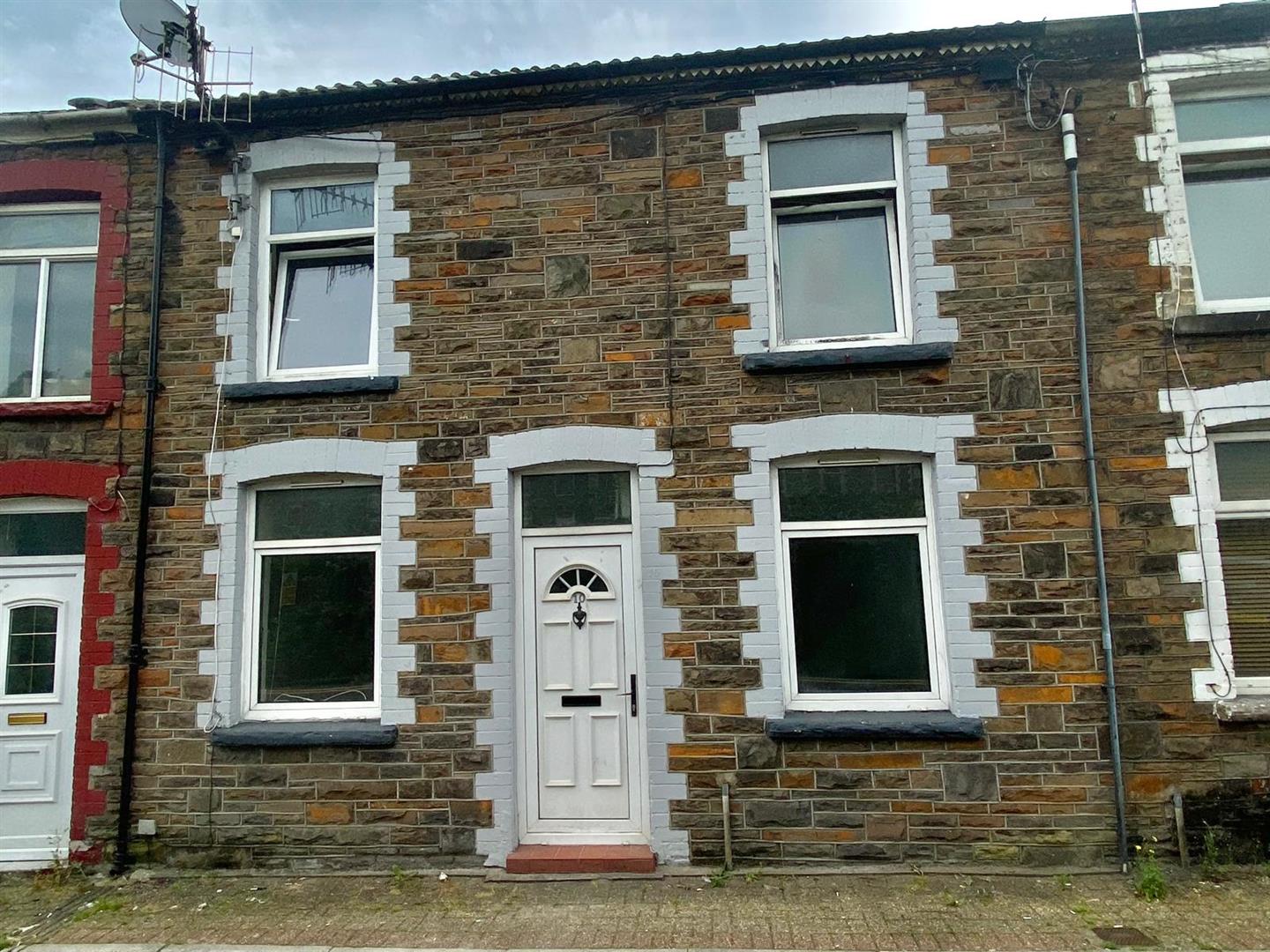 house for rent west taff street
