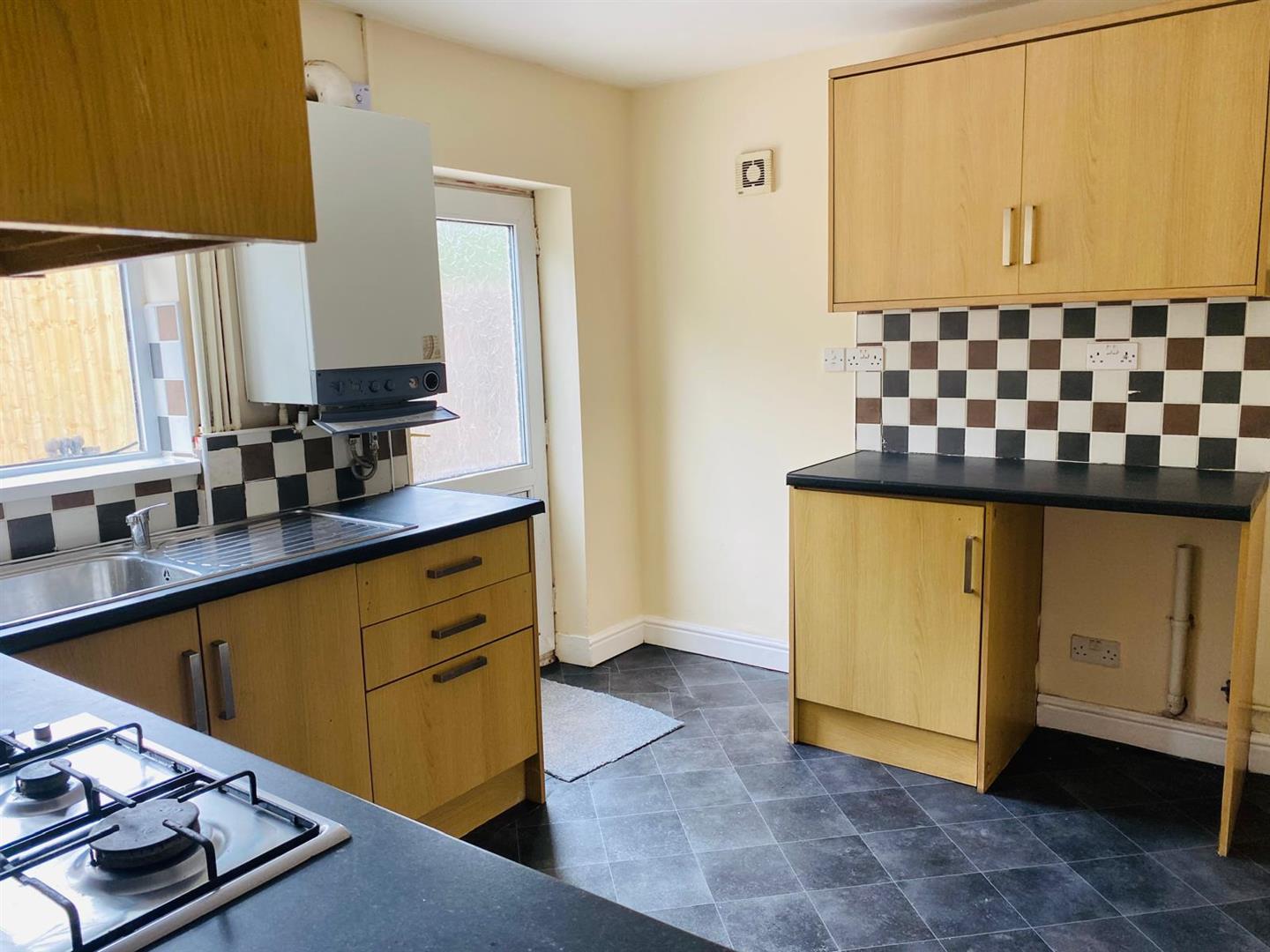 house for rent west taff street
