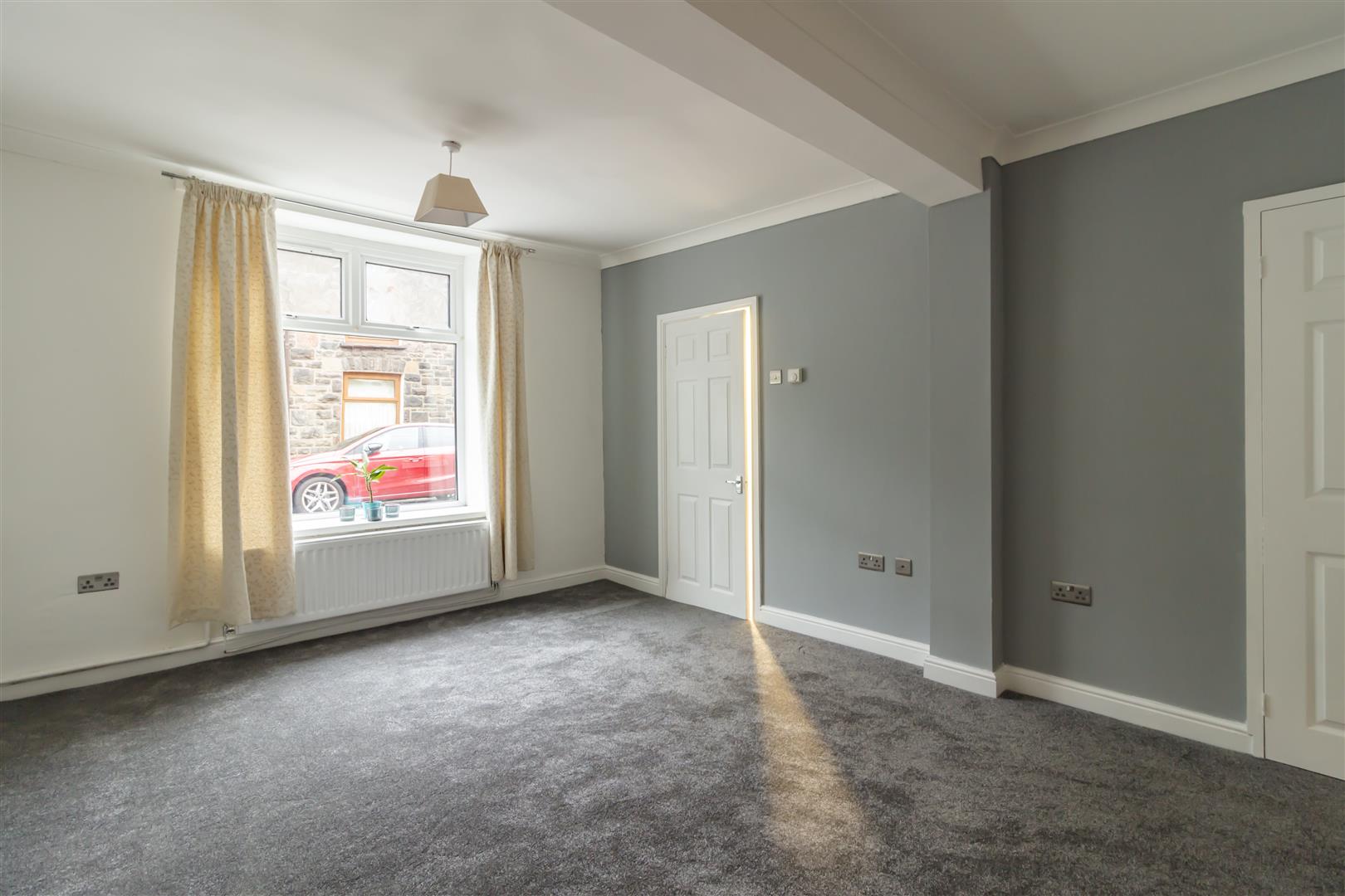 house - terraced for rent tynybedw street