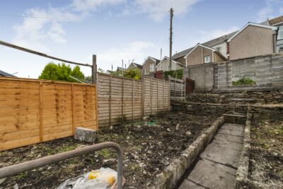 house - terraced for rent tynybedw street