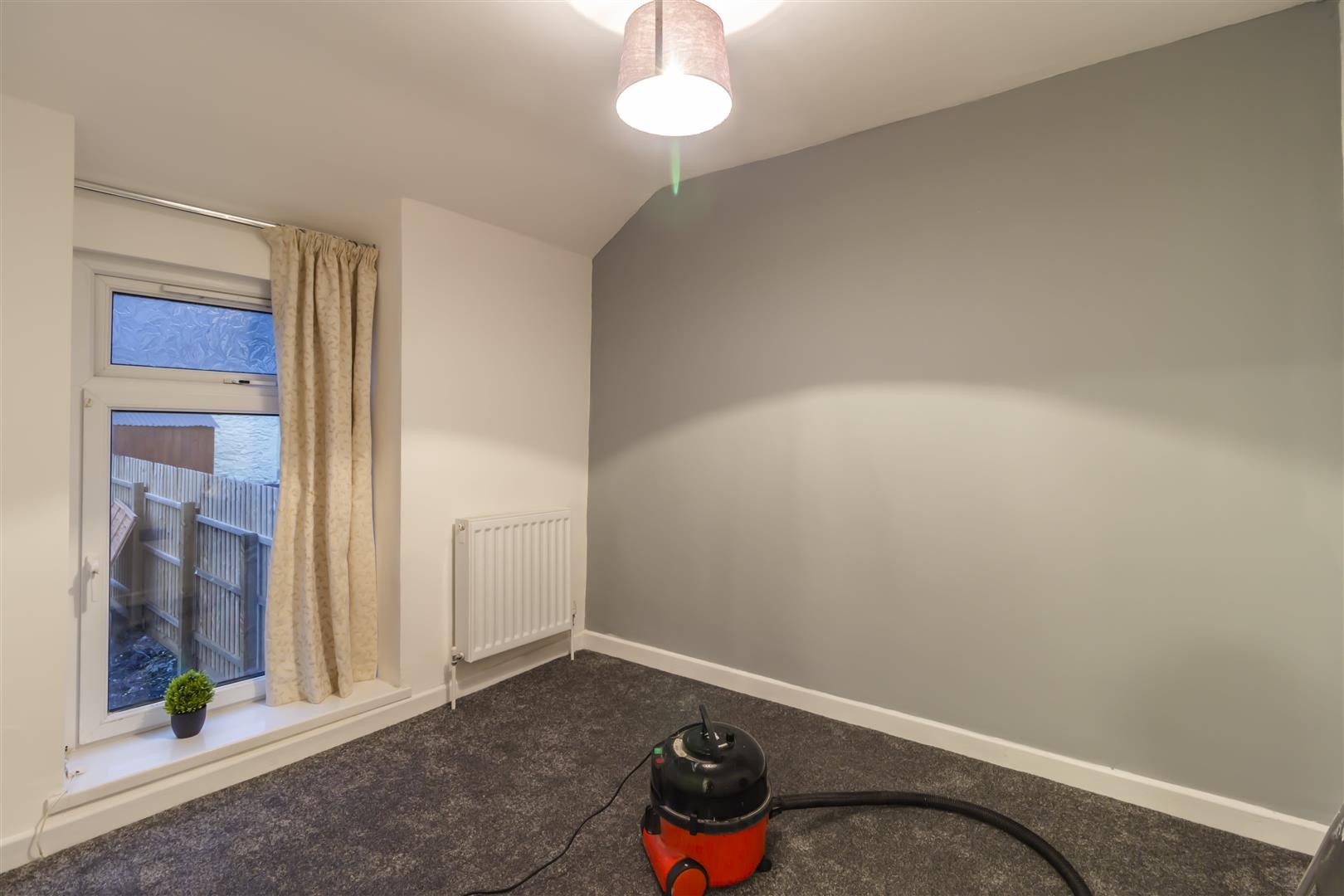 house - terraced for rent tynybedw street
