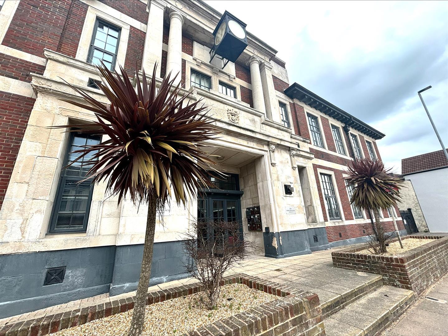 flat for rent highland road