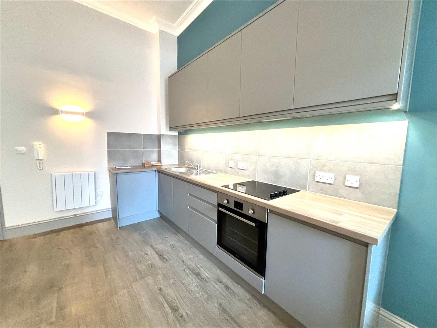 flat for rent highland road