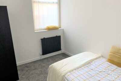 room for rent queens road
