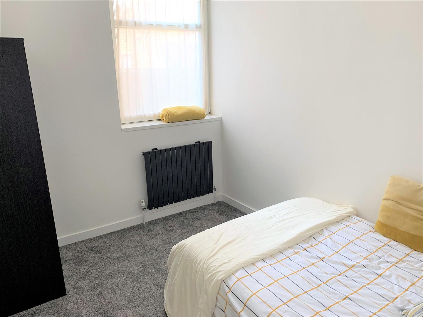 room for rent queens road