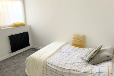 room for rent queens road