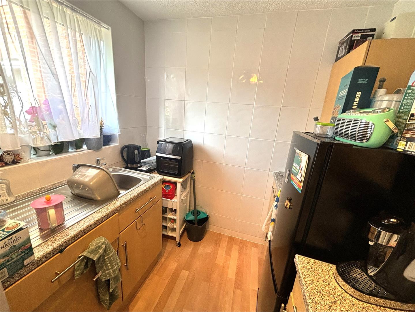 flat for rent green road
