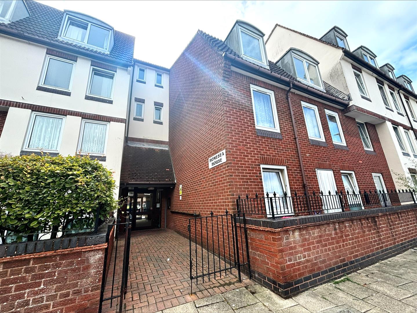 flat for rent green road