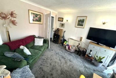 flat for rent green road