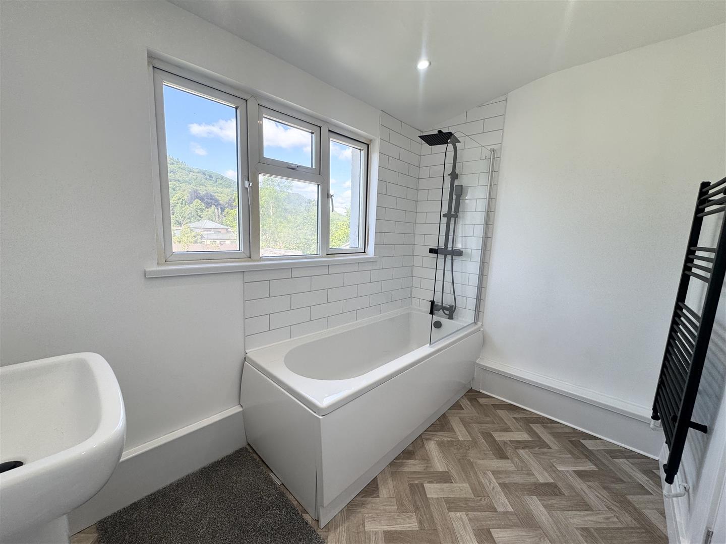 house for rent tyntyla road