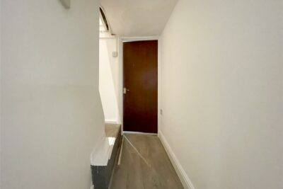 flat for sale wood road