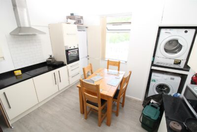 flat for sale wood road