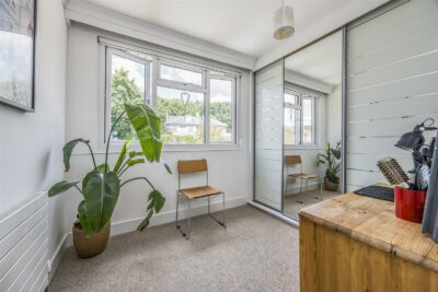 house for sale wraysbury park drive