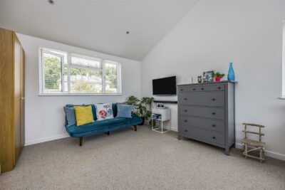 house for sale wraysbury park drive