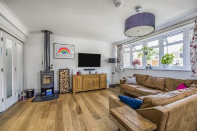 house for sale wraysbury park drive