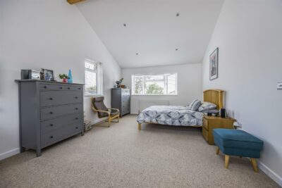 house for sale wraysbury park drive