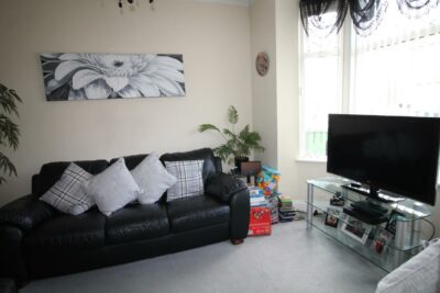 house - terraced for rent tipner road